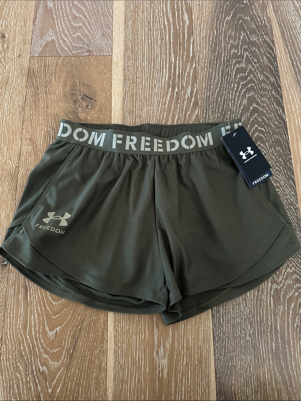 NWT! Under Armour Olive Green Freedom Women's Training Shorts, size XS